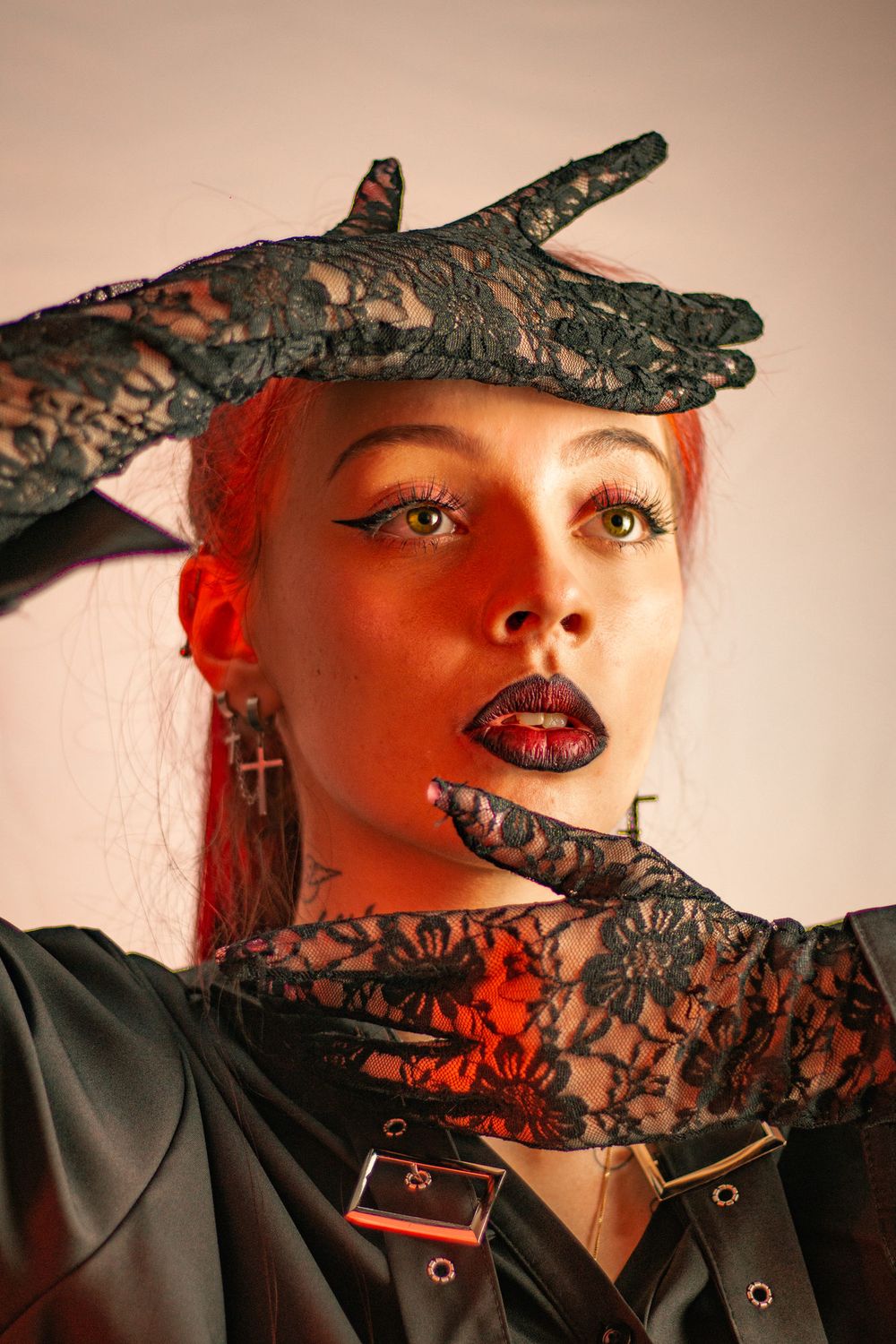 Éditorial, dentelle noire